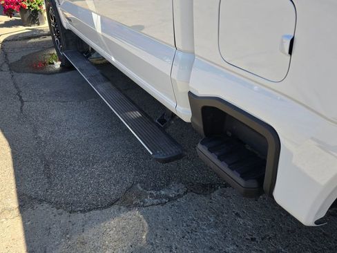 Used 2024 Ford F350 Platinum w/ FX4 Off-Road Package AWD/4WD image 11
