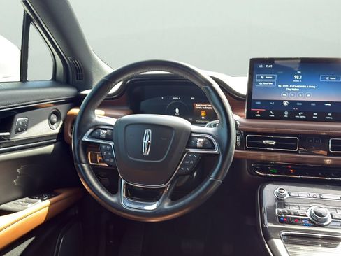 Used 2023 Lincoln Nautilus Reserve w/ Equipment Group 201A AWD/4WD image 12