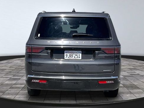 Certified 2024 Jeep Wagoneer L Series II w/ Flexible Seating Group AWD/4WD image 24