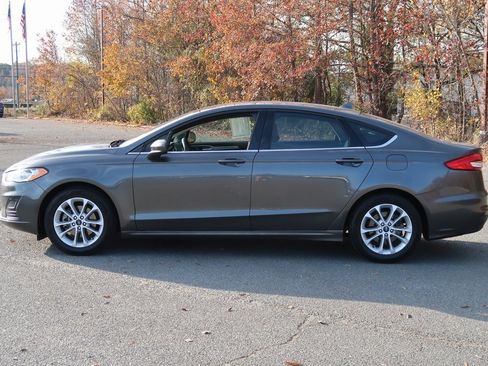 Used 2020 Ford Fusion SE image 8