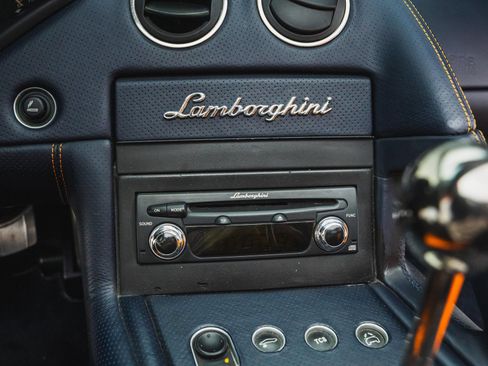 Used 2005 Lamborghini Murcielago Roadster AWD/4WD image 51