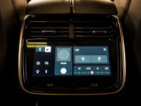 Used 2023 Rivian R1S Adventure image 23