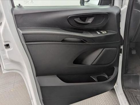 Used 2020 Mercedes-Benz Metris image 13