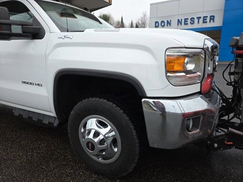 Used 2018 GMC Sierra 3500 SLE w/ SLE Preferred Package image 26