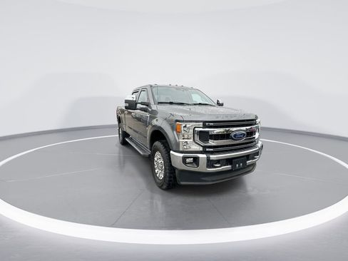 Used 2021 Ford F250 XLT w/ XLT Premium Package image 2