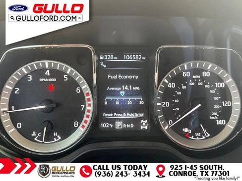 Used 2018 Nissan Titan PRO-4X w/ Pro-4x Convenience Package AWD/4WD image 12