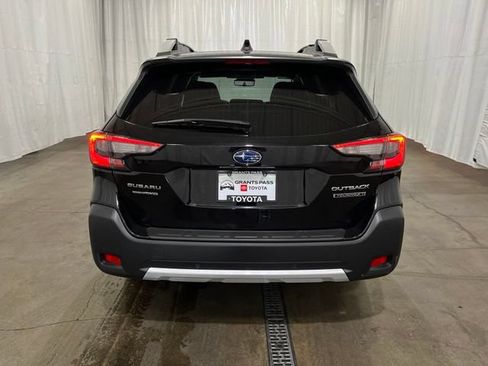 Used 2023 Subaru Outback Touring XT AWD/4WD image 4