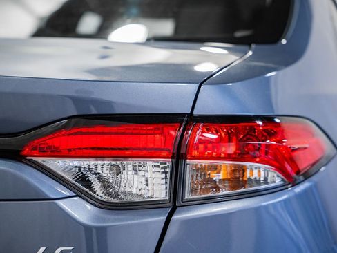 Used 2025 Toyota Corolla LE image 6