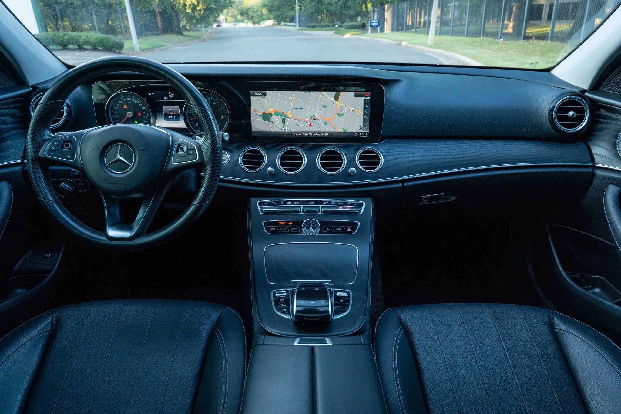 Used 2018 Mercedes-Benz E 300 4MATIC image 16