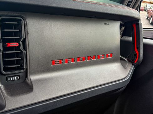 Used 2025 Ford Bronco Raptor w/ Interior Carbon Fiber Pack AWD/4WD image 32