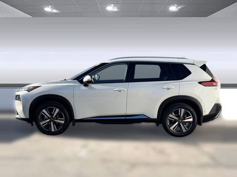 Used 2023 Nissan Rogue Platinum w/ Platinum Premium Package image 2