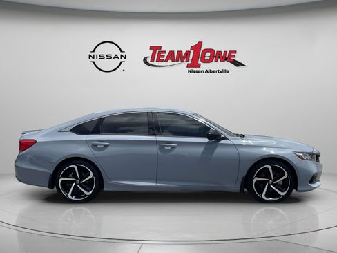 Used 2022 Honda Accord Sport image 9