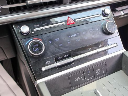 Used 2026 Hyundai Santa Fe SEL FWD image 15