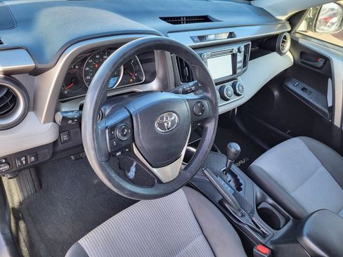 Used 2014 Toyota RAV4 LE image 18