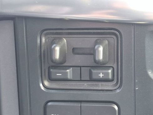 Used 2025 Ford F150 Lariat w/ Equipment Group 501A Mid image 23