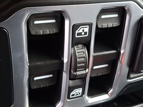 Used 2023 Jeep Wrangler Unlimited w/ Sun & Screen Package AWD/4WD image 27