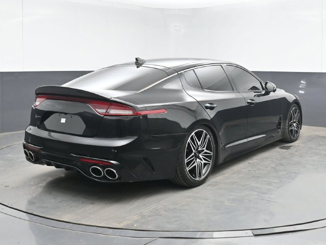 Used 2022 Kia Stinger GT2 w/ Red Interior Color Package RWD image 10