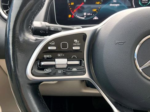 Used 2021 Mercedes-Benz GLB 250 GLB 250 image 24