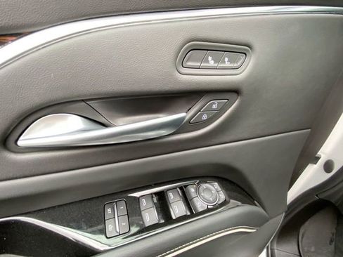 Certified 2023 Cadillac Escalade ESV Luxury image 25