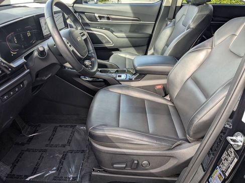 Used 2025 Kia Telluride S image 22
