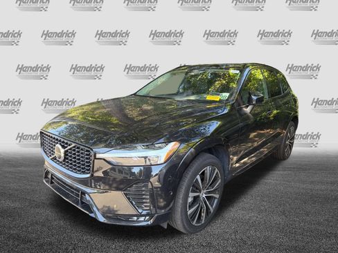 Used 2024 Volvo XC60 B5 Plus w/ Protection Package Premier AWD/4WD image 6
