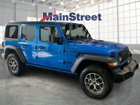 Used 2025 Jeep Wrangler Sport S image 7
