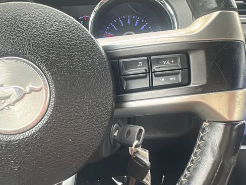 Used 2014 Ford Mustang Convertible RWD image 24