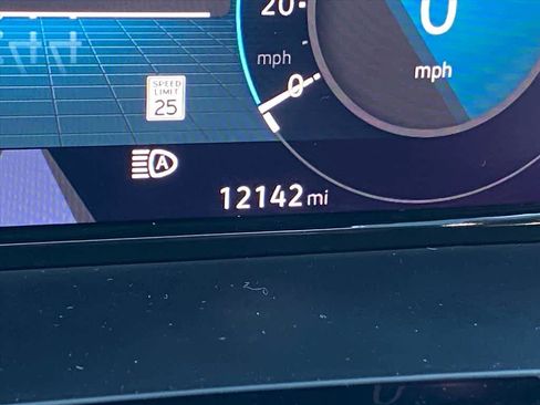 Used 2024 Volkswagen Atlas SEL Premium R-Line image 14