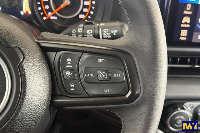 Used 2025 Jeep Wrangler Unlimited Rubicon w/ Convenience Group AWD/4WD image 29