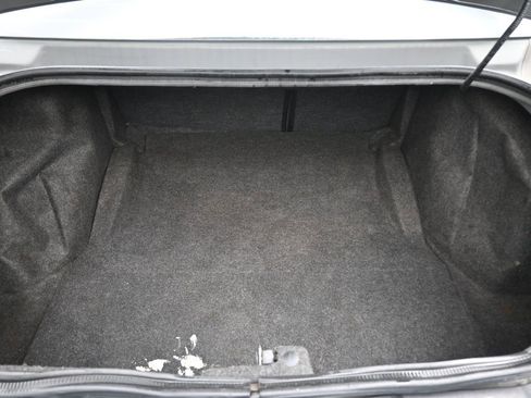 Used 2017 Dodge Challenger SXT image 23