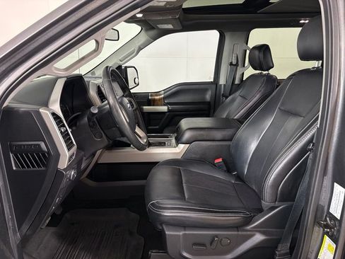 Used 2019 Ford F150 Lariat w/ Equipment Group 502A Luxury AWD/4WD image 16