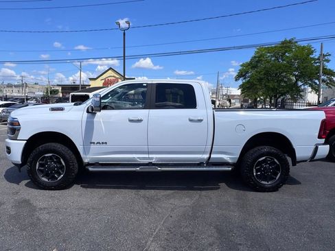 Used 2025 RAM 2500 Laramie AWD/4WD image 4