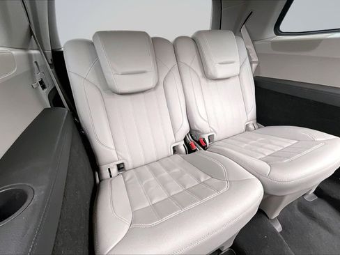 Used 2015 Mercedes-Benz GL 450 4MATIC w/ Lighting Package image 28
