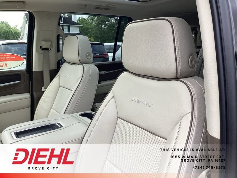 Certified 2022 GMC Yukon Denali w/ Denali Premium Package AWD/4WD image 31