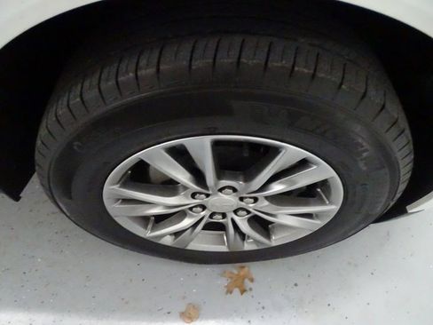 Used 2022 Cadillac XT5 Premium Luxury image 30