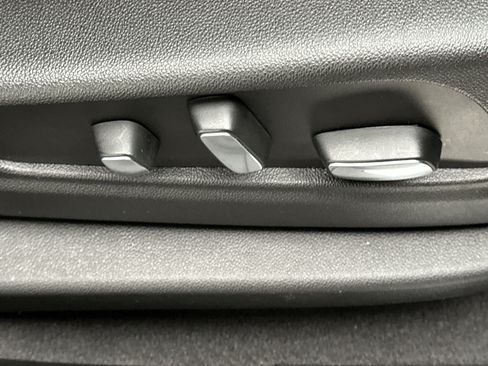 Used 2025 Cadillac XT5 Premium Luxury image 26