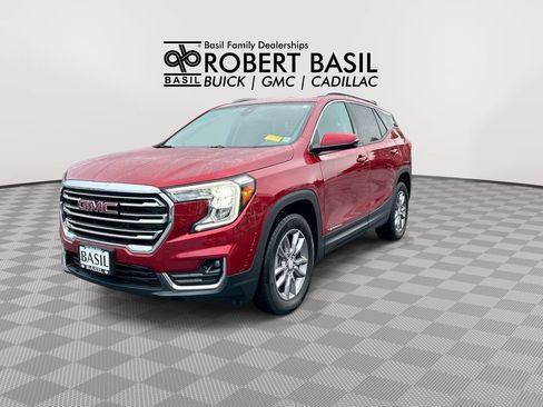 Used 2024 GMC Terrain SLT w/ LPO, Floor Liner Package AWD/4WD image 4