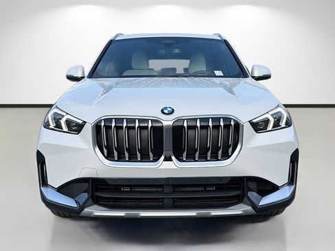 New 2026 BMW X1 xDrive28i w/ Technology Package AWD/4WD image 8