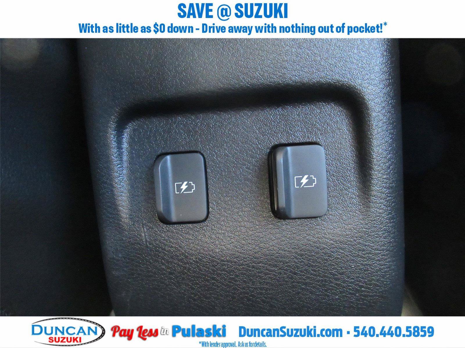 Used 2021 Nissan Kicks SR w/ SR Premium Package FWD image 29