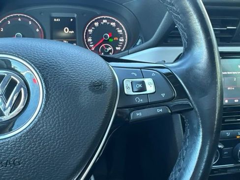 Used 2020 Volkswagen Passat 2.0T SE w/ Sunroof Package FWD image 19