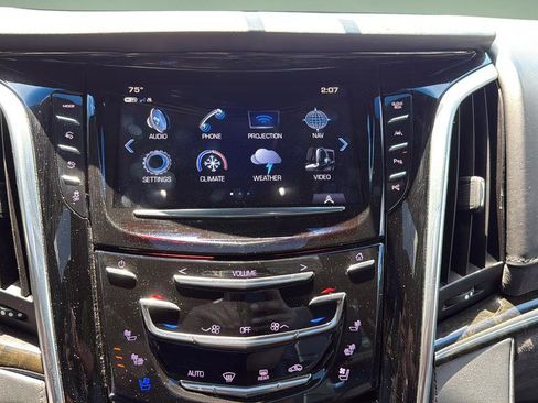 Used 2019 Cadillac Escalade ESV Platinum w/ Escalade Sport Edition AWD/4WD image 42