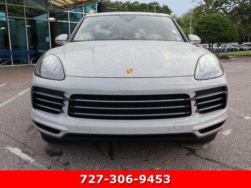 Used 2022 Porsche Cayenne AWD/4WD image 12