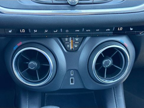 Used 2022 Chevrolet Blazer LT image 15