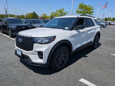 New 2026 Ford Explorer ST-Line AWD/4WD image 4