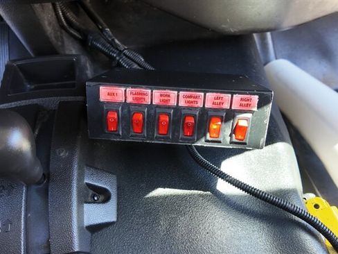 Used 2018 Chevrolet Silverado 3500 W/T image 11