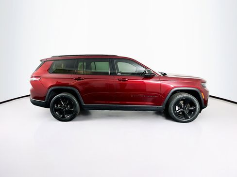Used 2023 Jeep Grand Cherokee L Limited w/ Black Appearance Package image 10