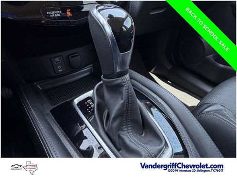 Used 2017 Nissan Rogue SL w/ SL Premium Package FWD image 18