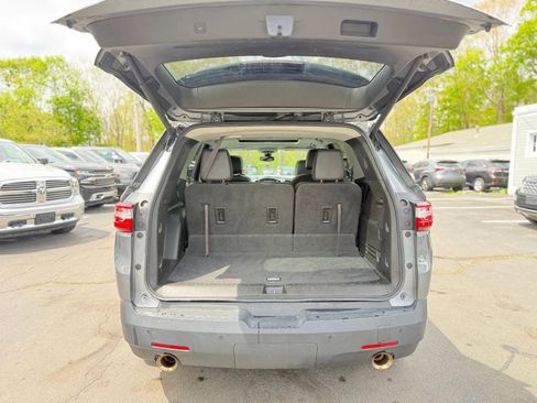 Used 2019 Chevrolet Traverse LT w/ LT Premium Package AWD/4WD image 35