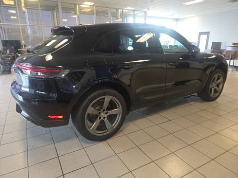 Used 2023 Porsche Macan AWD/4WD image 8