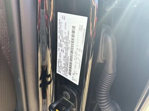 Used 2024 Ford F150 Platinum w/ FX4 Off-Road Package image 24